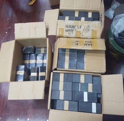 click to enlarge black currency cleaning machine